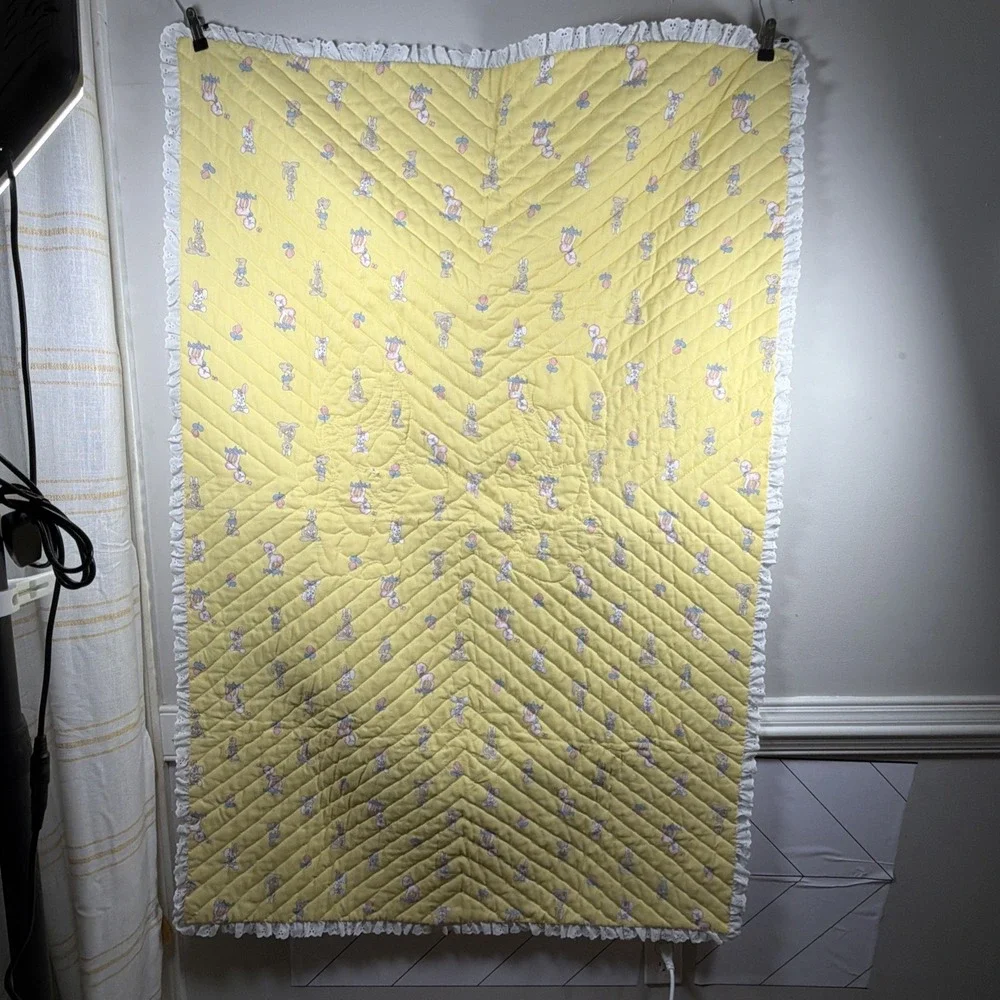 VTG PRECIOUS MOMENTS‎ QUILTED FABRIC Blanket 57 X 37 Eyelet Trim Yellow Crib